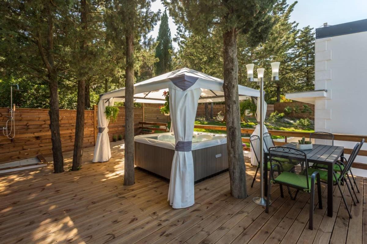 Villa Bila Vila Split - Where Life Meets Luxury & Nature Екстер'єр фото